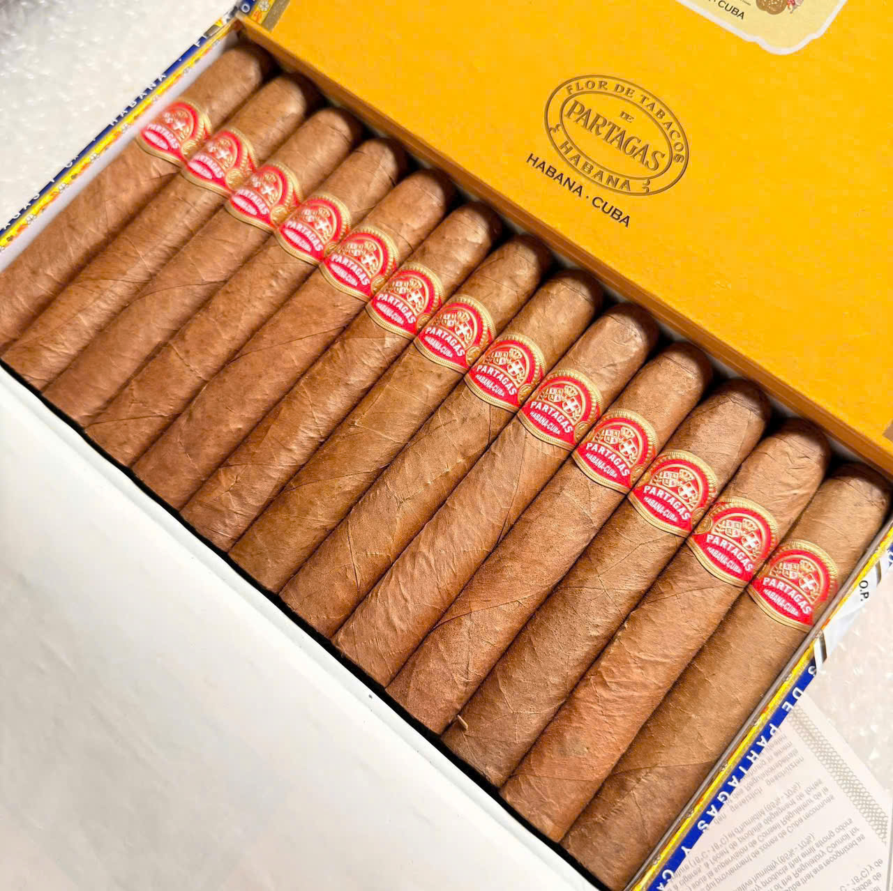 Partagas Shorts Hộp 25 Điếu
